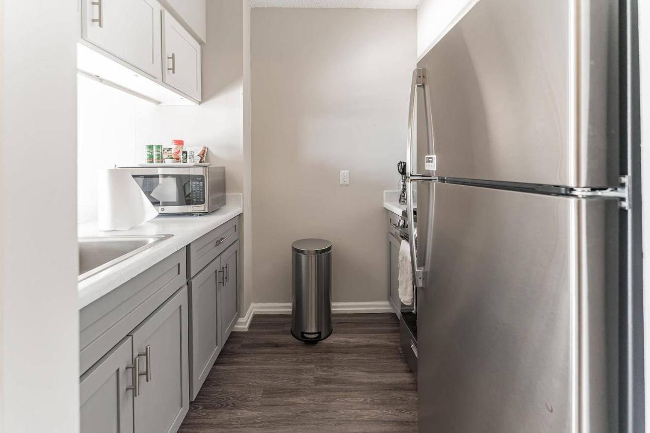 Bargain Downtown Memphis Apartment W Amenities Bagian luar foto