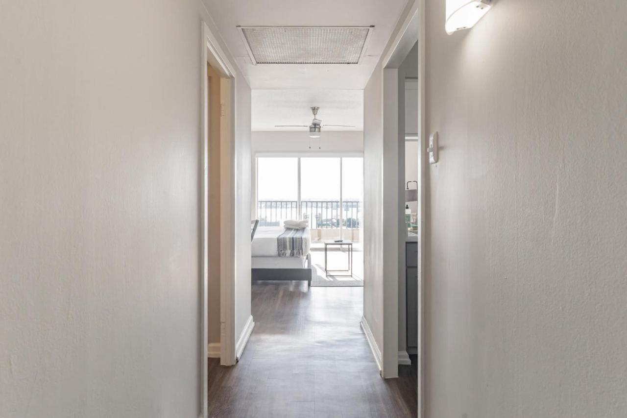 Bargain Downtown Memphis Apartment W Amenities Bagian luar foto