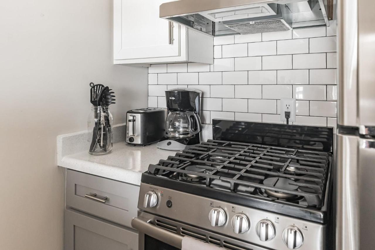 Bargain Downtown Memphis Apartment W Amenities Bagian luar foto