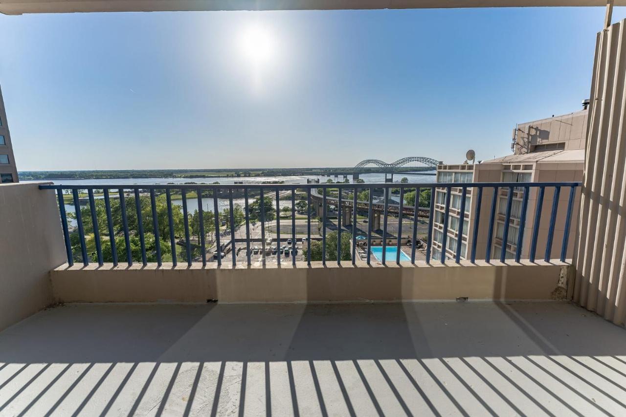 Bargain Downtown Memphis Apartment W Amenities Bagian luar foto