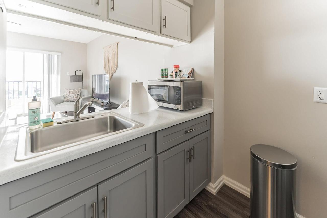 Bargain Downtown Memphis Apartment W Amenities Bagian luar foto